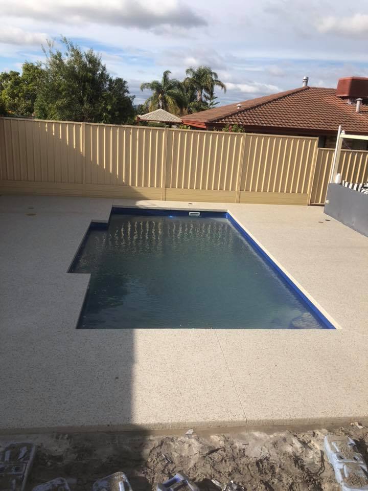 Seamless Pool Edge